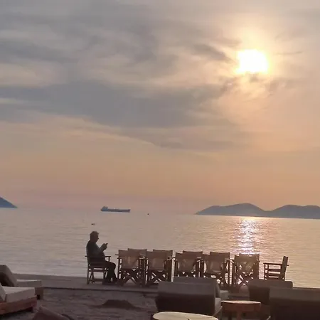 Desi'apartament. Pensionat Vlorë